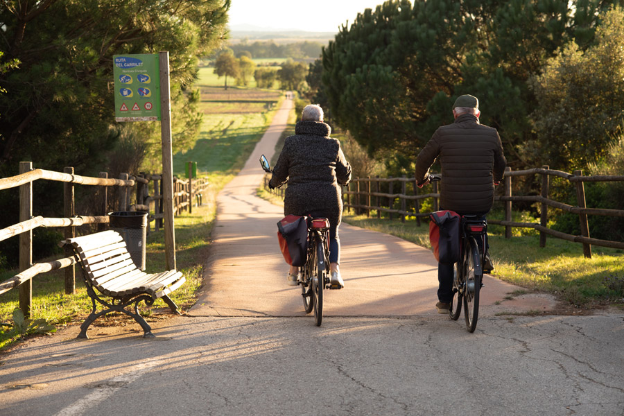 À vélo